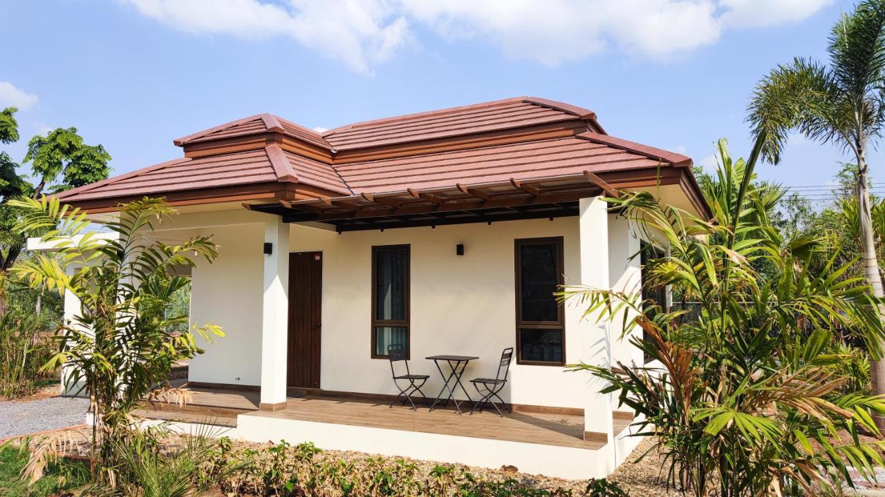 Isan Golf & Adventure Hotel Удон Тани Екстериор снимка