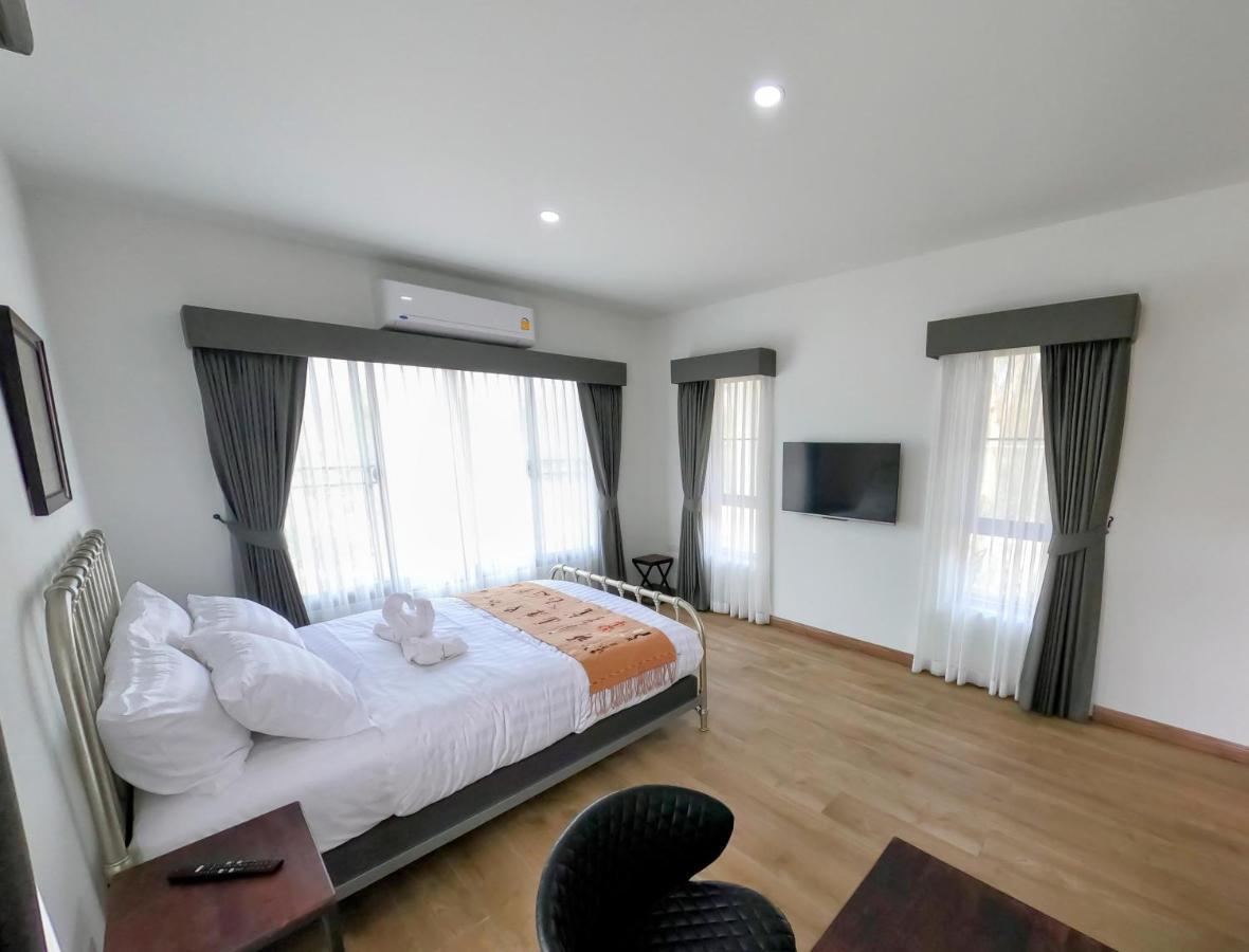 Isan Golf & Adventure Hotel Удон Тани Екстериор снимка