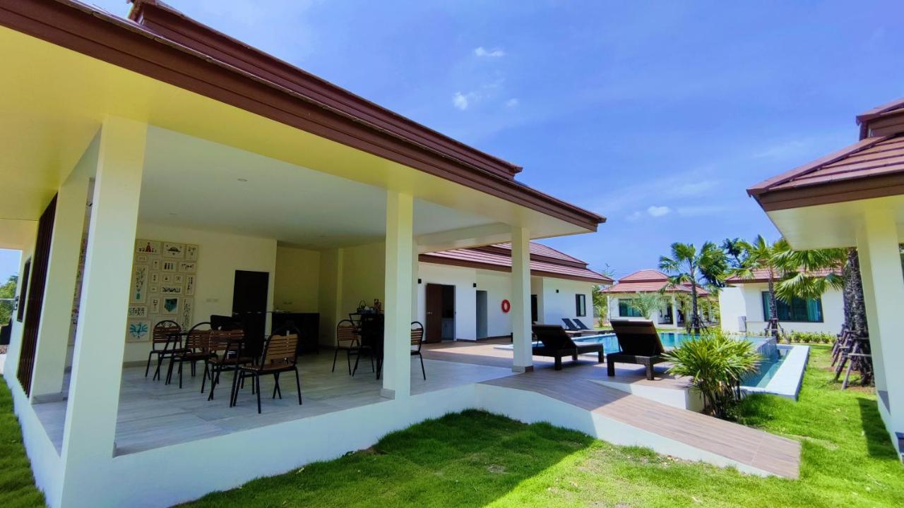 Isan Golf & Adventure Hotel Удон Тани Екстериор снимка