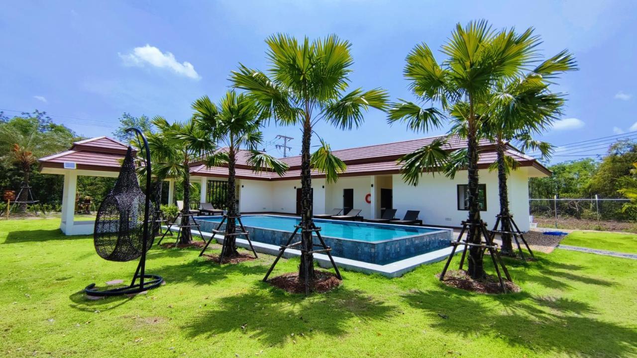 Isan Golf & Adventure Hotel Удон Тани Екстериор снимка