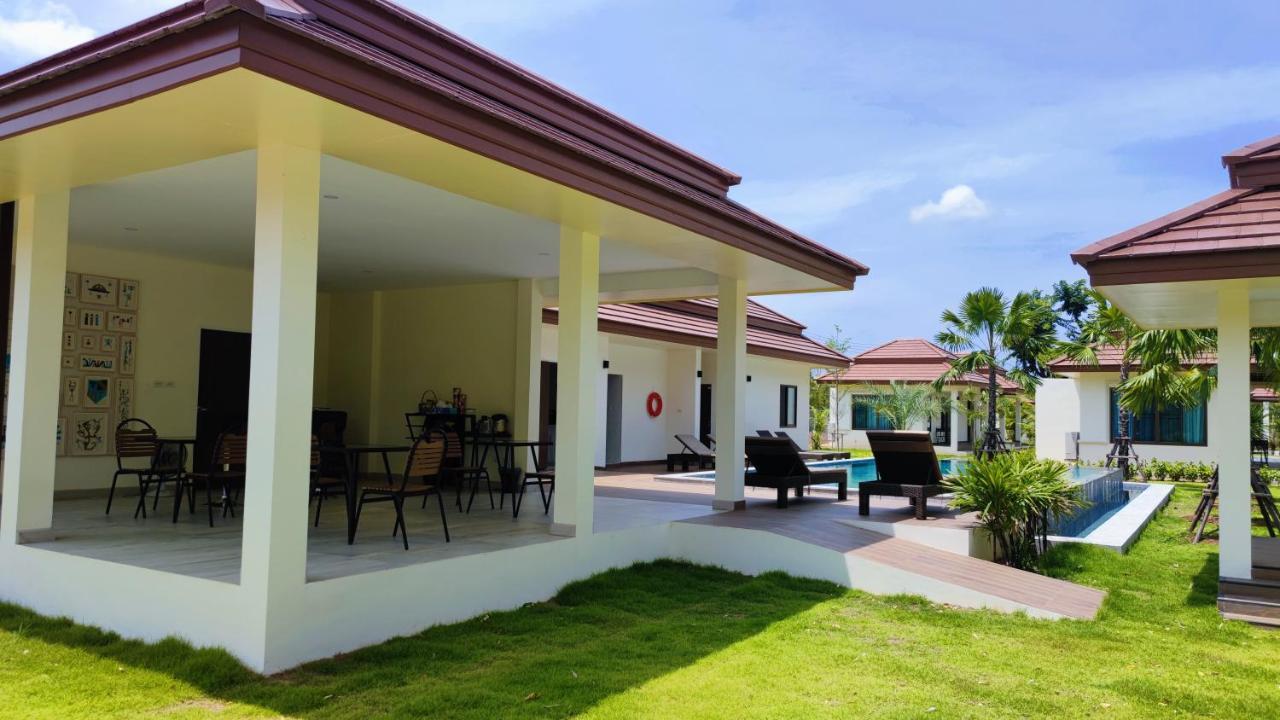 Isan Golf & Adventure Hotel Удон Тани Екстериор снимка