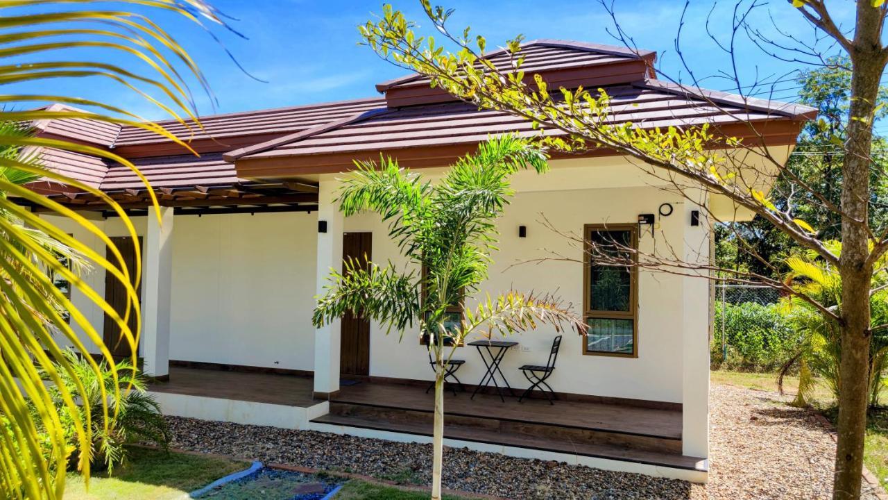 Isan Golf & Adventure Hotel Удон Тани Екстериор снимка