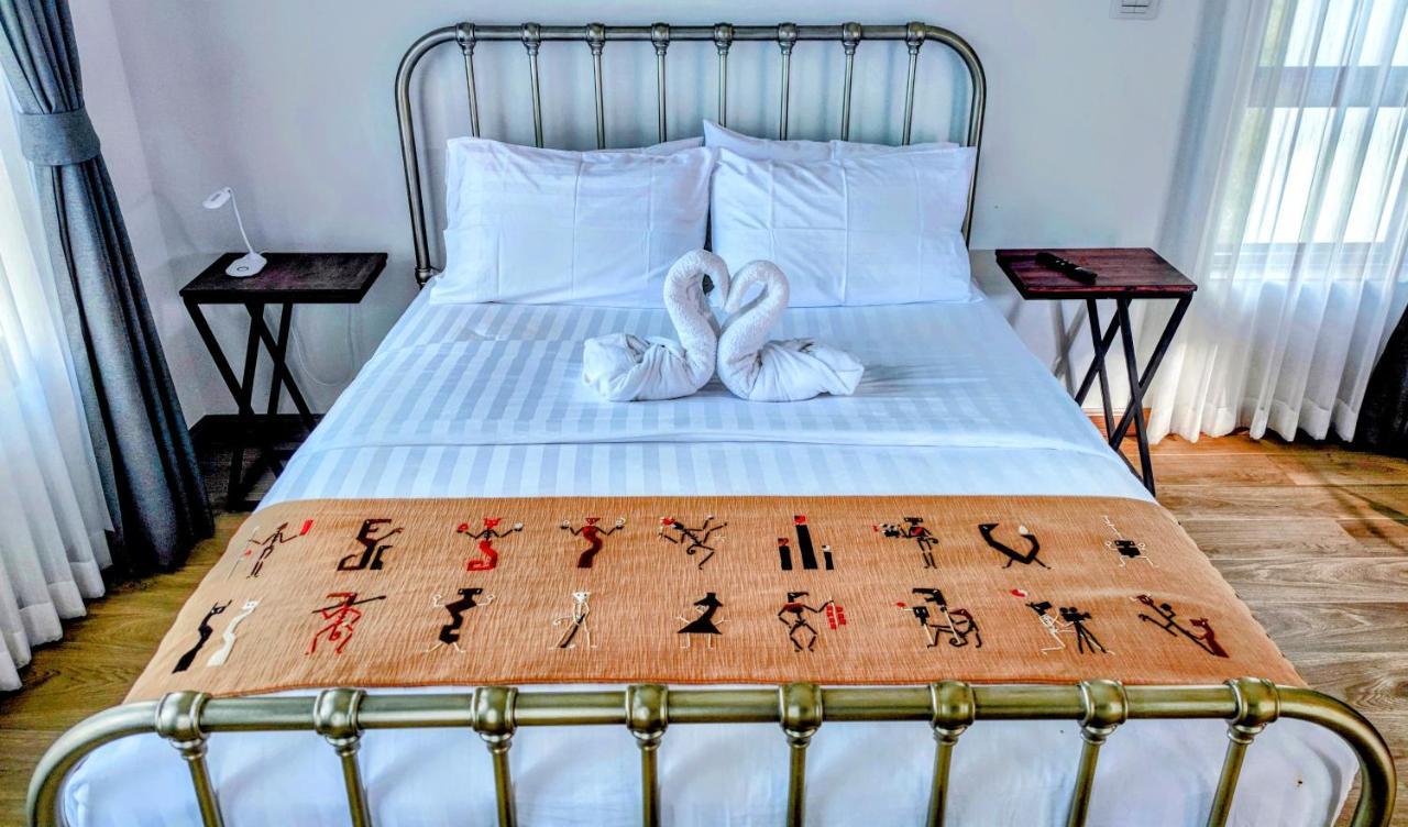 Isan Golf & Adventure Hotel Удон Тани Екстериор снимка